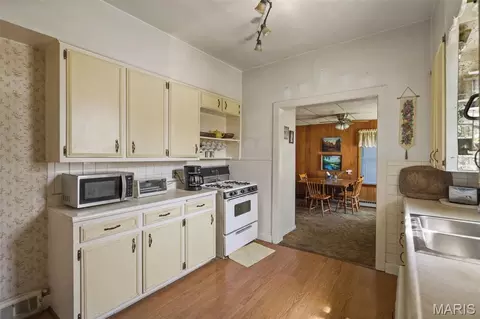 Kitchen - 427 W 3rd St, O'fallon, IL 62269 photo 3 of 3
