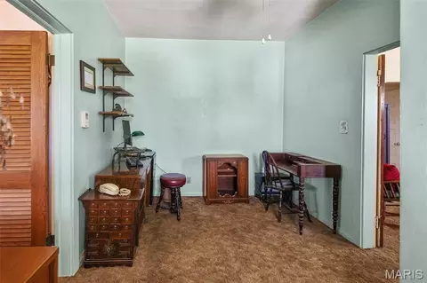 Entry Way - 427 W 3rd St, O'fallon, IL 62269 photo 1 of 2