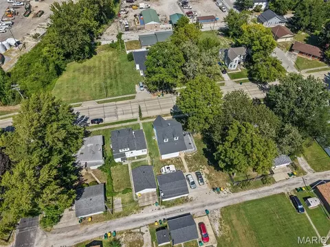 View/Area - 427 W 3rd St, O'fallon, IL 62269 photo 1 of 8