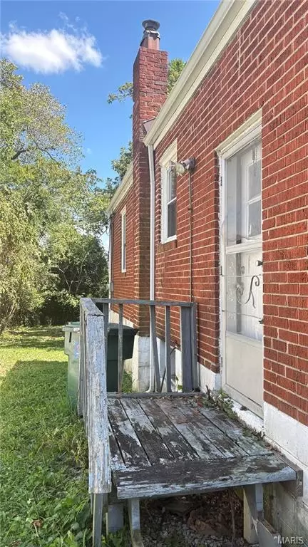 Exterior - 6140 Payne Ave, Ferguson, MO 63135 photo 1 of 3