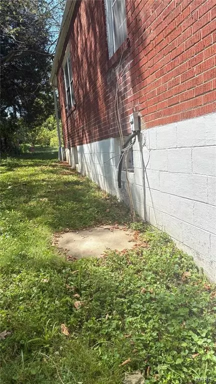 Exterior - 6140 Payne Ave, Ferguson, MO 63135 photo 2 of 3