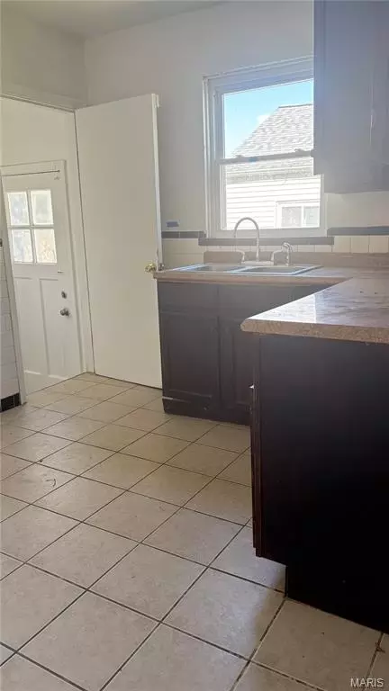 Kitchen - 6140 Payne Ave, Ferguson, MO 63135 photo 2 of 2