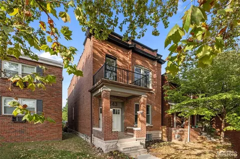 5343 Arsenal St, Saint Louis, MO 63139