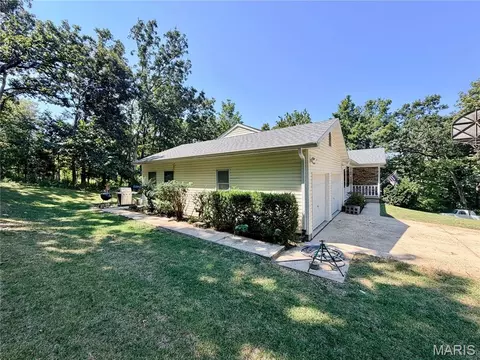Exterior - 1710 Forest Pl, Rolla, MO 65401 photo 2 of 8