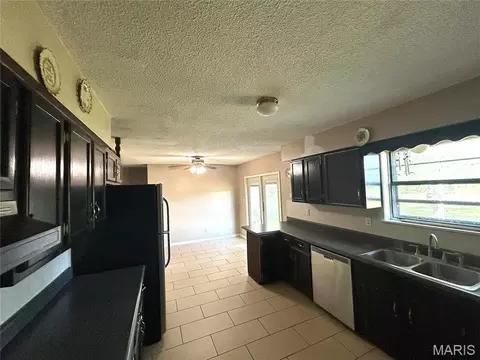 Kitchen - 14197 New Quest Ln, Dexter, MO 63841 photo 2 of 2