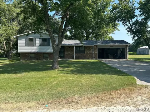 Exterior - 14197 New Quest Ln, Dexter, MO 63841 photo 1 of 5