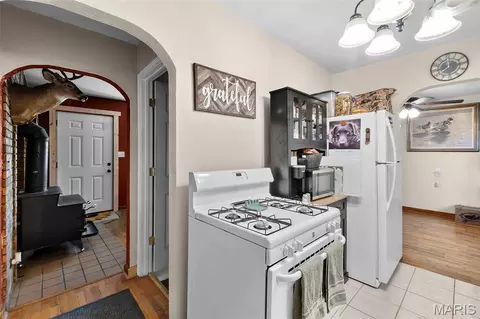 Entry Way - 3836 State Highway 72, Jackson, MO 63755 photo 3 of 3