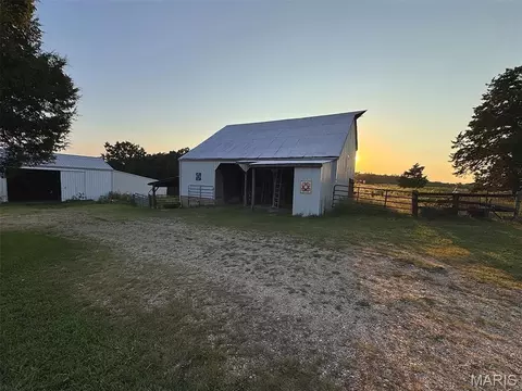 Exterior - 4176 Highway E, New Haven, MO 63068 photo 2 of 18