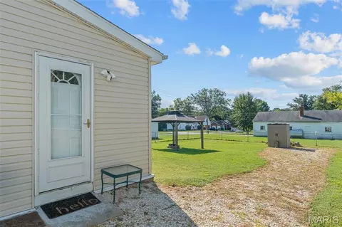 Exterior - 626 E 7th St, Washington, MO 63090 photo 2 of 4