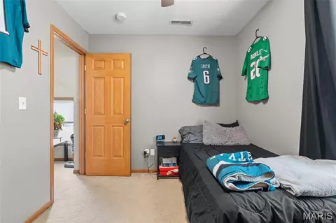 Bedroom - 626 E 7th St, Washington, MO 63090 photo 4 of 7