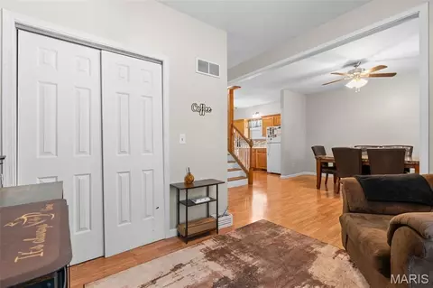 Entry Way - 626 E 7th St, Washington, MO 63090 photo 2 of 4