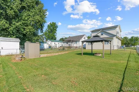 Exterior - 626 E 7th St, Washington, MO 63090 photo 3 of 4