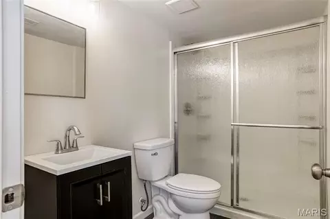 Bath - 456 Dusty Brook Dr, O'fallon, MO 63366 photo 6 of 6