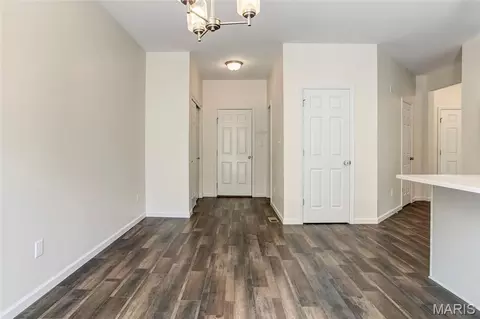 Entry Way - 456 Dusty Brook Dr, O'fallon, MO 63366 photo 2 of 3