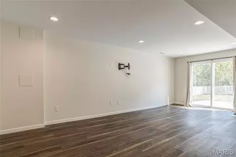 Living - 456 Dusty Brook Dr, O'fallon, MO 63366 photo 4 of 6