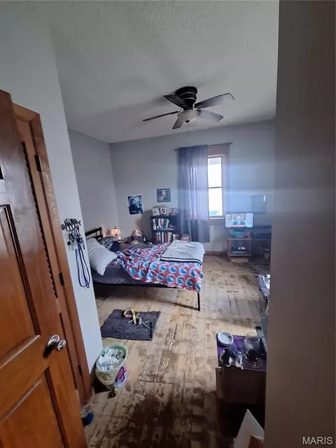 Bedroom - 711 W 9th St, Washington, MO 63090 photo 2 of 3