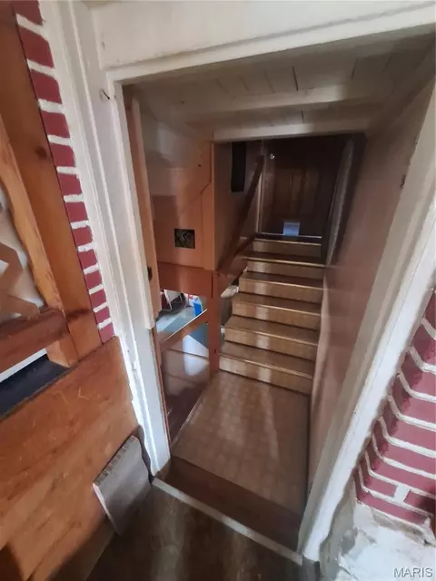 Entry Way - 711 W 9th St, Washington, MO 63090 photo 7 of 7