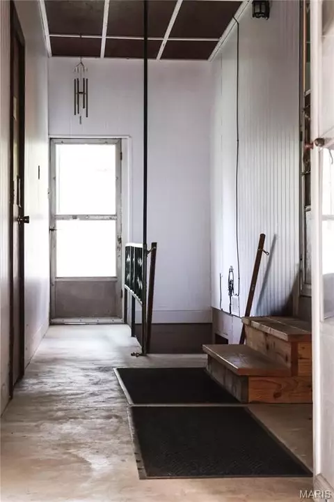 Entry Way - 13505 State Rd E Rd, De Soto, MO 63020 photo 1 of 4