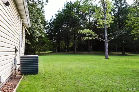 Exterior - 13505 State Rd E Rd, De Soto, MO 63020 photo 7 of 21