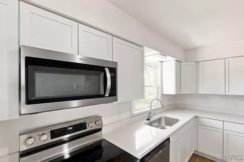 Kitchen - 545 Johnson St, Bourbon, MO 65441 photo 3 of 4