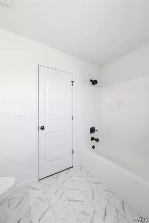 Bath - 1020 Samwise St, Wright City, MO 63390 photo 7 of 8