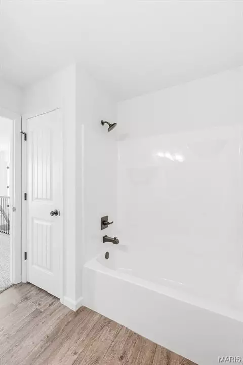 Bath - 1020 Samwise St, Wright City, MO 63390 photo 4 of 8