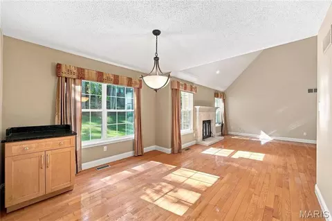 Living - 209 Epple Fricke Dr, Hermann, MO 65041 photo 5 of 6