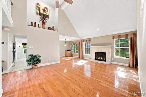 Living - 209 Epple Fricke Dr, Hermann, MO 65041 photo 2 of 6