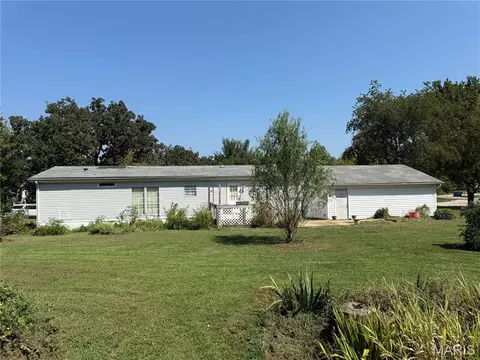 Exterior - 10 E 1st St, Gerald, MO 63037 photo 10 of 11