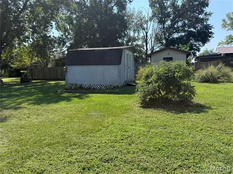 Exterior - 10 E 1st St, Gerald, MO 63037 photo 5 of 11