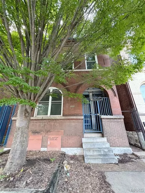 1719 S Tucker Blvd, Saint Louis, MO 63104