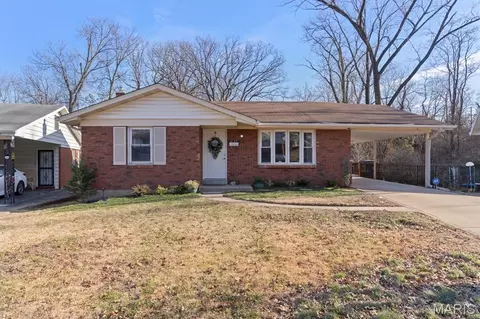 4132 Crestland Dr, Saint Louis, MO 63121