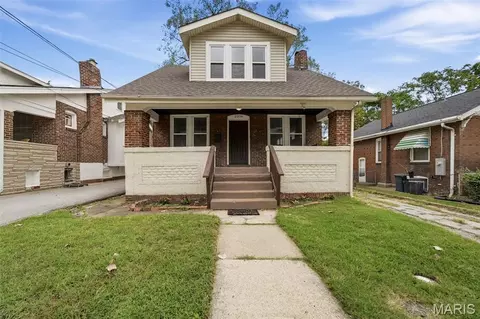 2256 Yale Ave, Maplewood, MO 63143