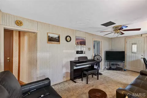 Living - 100 N Spilman Ave, Rolla, MO 65401 photo 2 of 3