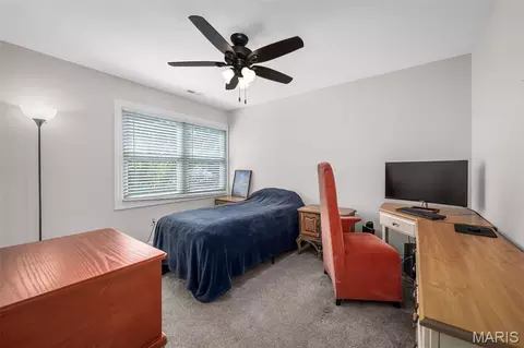 Bedroom - 1121 Claytonbrook Ct, Ballwin, MO 63011 photo 4 of 6