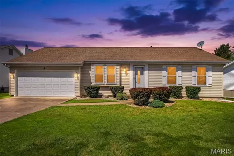 4 Tamerton Ct, Saint Peters, MO 63376