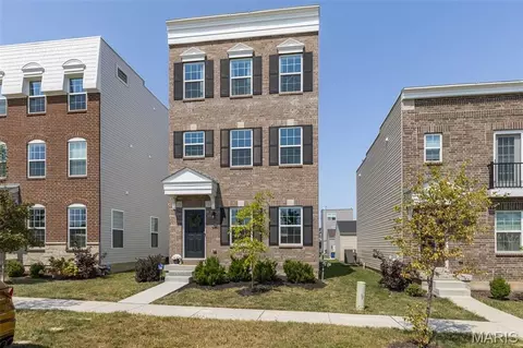 Exterior - 9433 Vandervoort Ct, Crestwood, MO 63126 photo 2 of 12