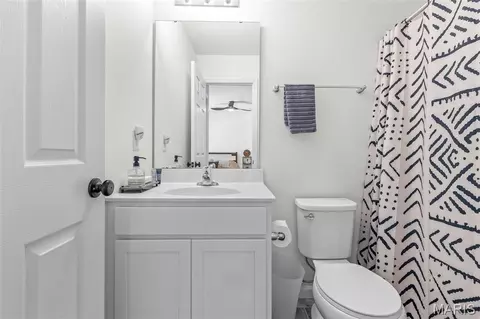 Bath - 9433 Vandervoort Ct, Crestwood, MO 63126 photo 6 of 8