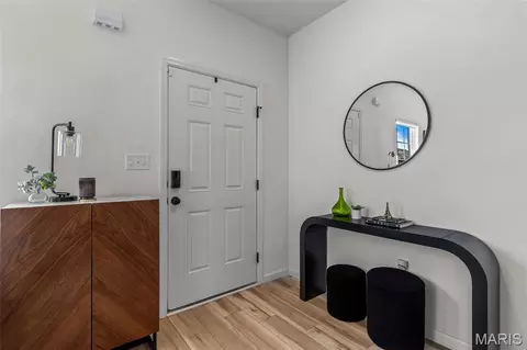 Entry Way - 9433 Vandervoort Ct, Crestwood, MO 63126 photo 1 of 7