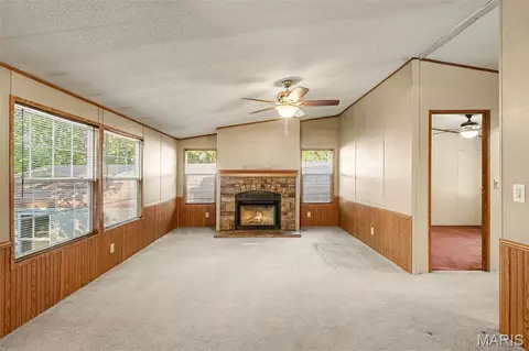 Living - 10173 Fair Acres, Sullivan, MO 63080 photo 3 of 3