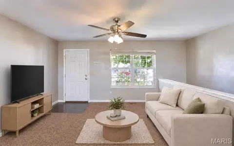 Living - 273 Hickory Forest Dr, Troy, MO 63379 photo 1 of 4