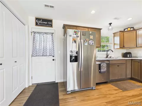 Entry Way - 266 Cypress Dr, Jackson, MO 63755 photo 5 of 7