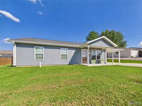 Exterior - 266 Cypress Dr, Jackson, MO 63755 photo 4 of 9