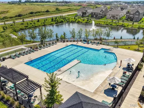 Exterior - 345 Newbridge Way, O'fallon, MO 63368 photo 8 of 9