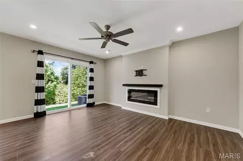 Living - 345 Newbridge Way, O'fallon, MO 63368 photo 1 of 4