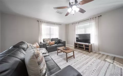 209 Dyer St, Waynesville, MO 65583