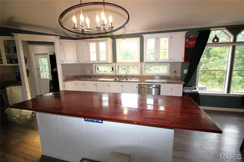 Kitchen - 409 Cheyenne Ln, Wright City, MO 63390 photo 2 of 2