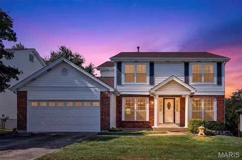 4356 Kensington Manor Dr, Saint Louis, MO 63128