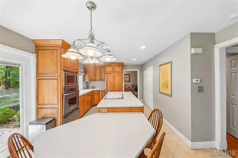 Kitchen - 70 Breezeview Dr, Ballwin, MO 63021 photo 3 of 5