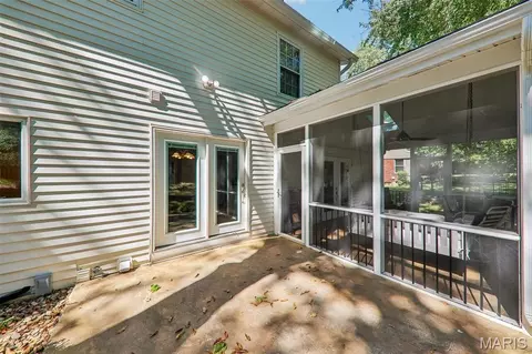 Exterior - 70 Breezeview Dr, Ballwin, MO 63021 photo 9 of 17